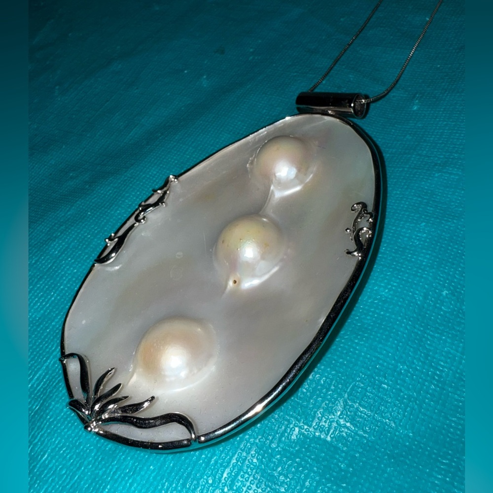 925 Silver & Shell Necklace - Picture 7 of 10